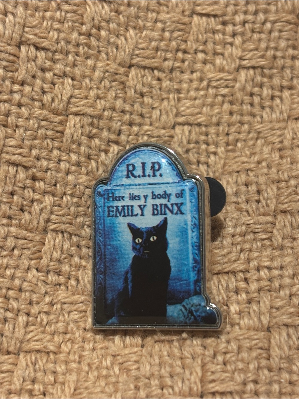 Rare Disney Hocus Pocus Thackery Binx pin